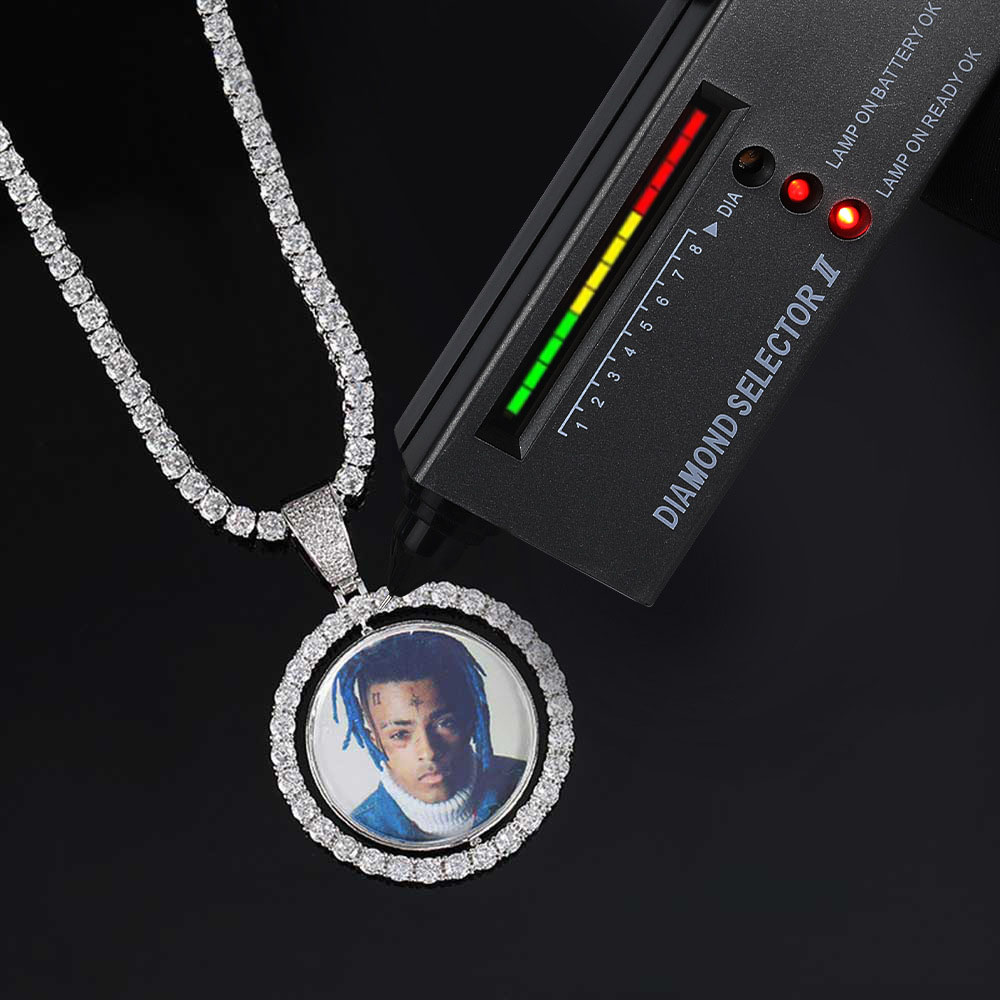 Custom VVS Moissanite Rotating Photo Pendant Necklace Manufacturer