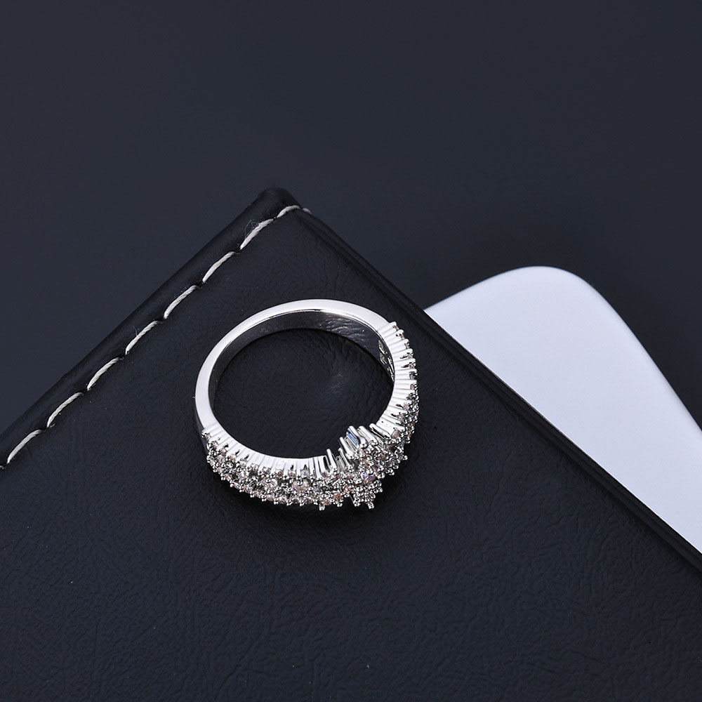 Dainty Iced Out CZ Snowflake Band Ring Vendor