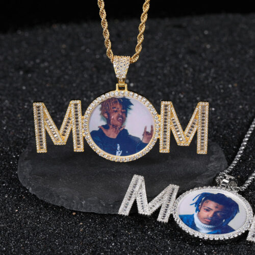 personalized round mom memory pendant
