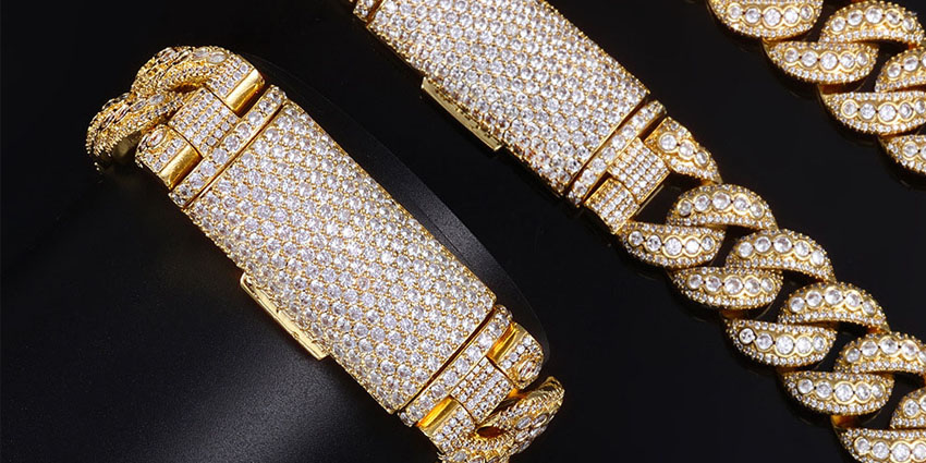 gangster chain iced out