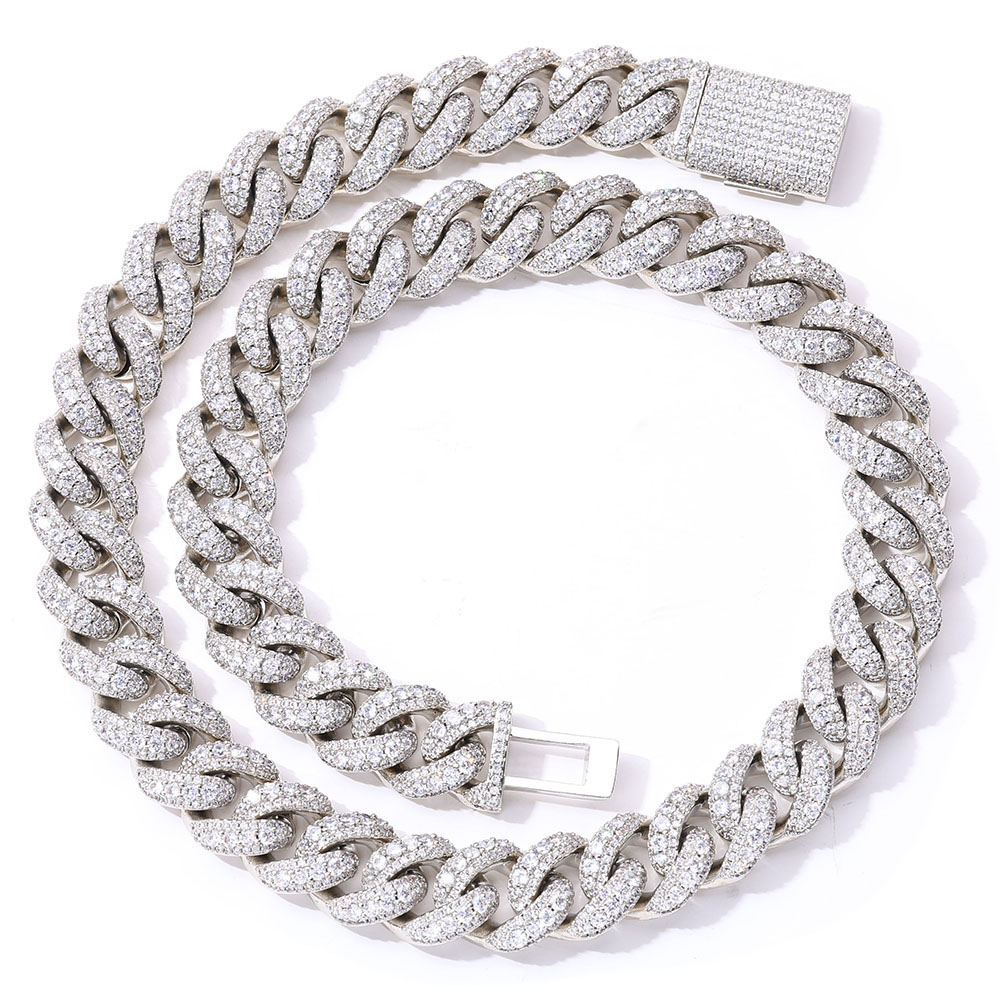 iced out chains the round cut