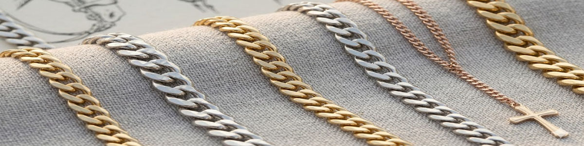 curb link vs. cuban link chain 1