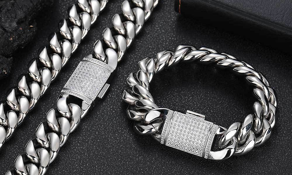 curb link vs. cuban link chain thick cuban link