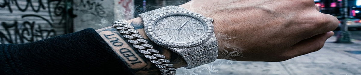 what does iced out mean the slang