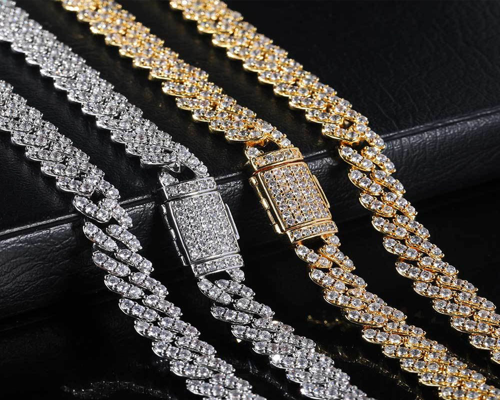 what is a jesus piece miami cuban link